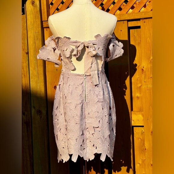 🆕 SAYLOR x FREE PEOPLE 🧿 NWOT Dahlia Lace Off Shoulder Tie Mini Dress - Sz S - Picture 5 of 16